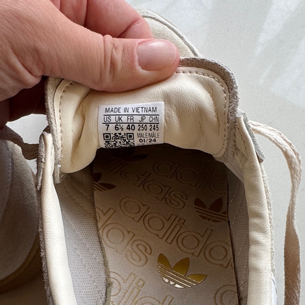 Adidas Women's Beige and White Sneakers - Picture 5 of 5